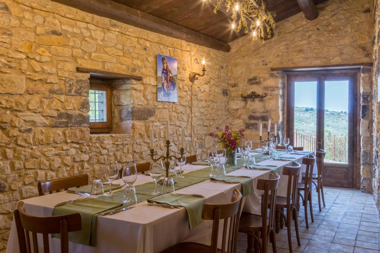 Masseria Fortificata Lo Zafferaneto Buccheri Esterno foto
