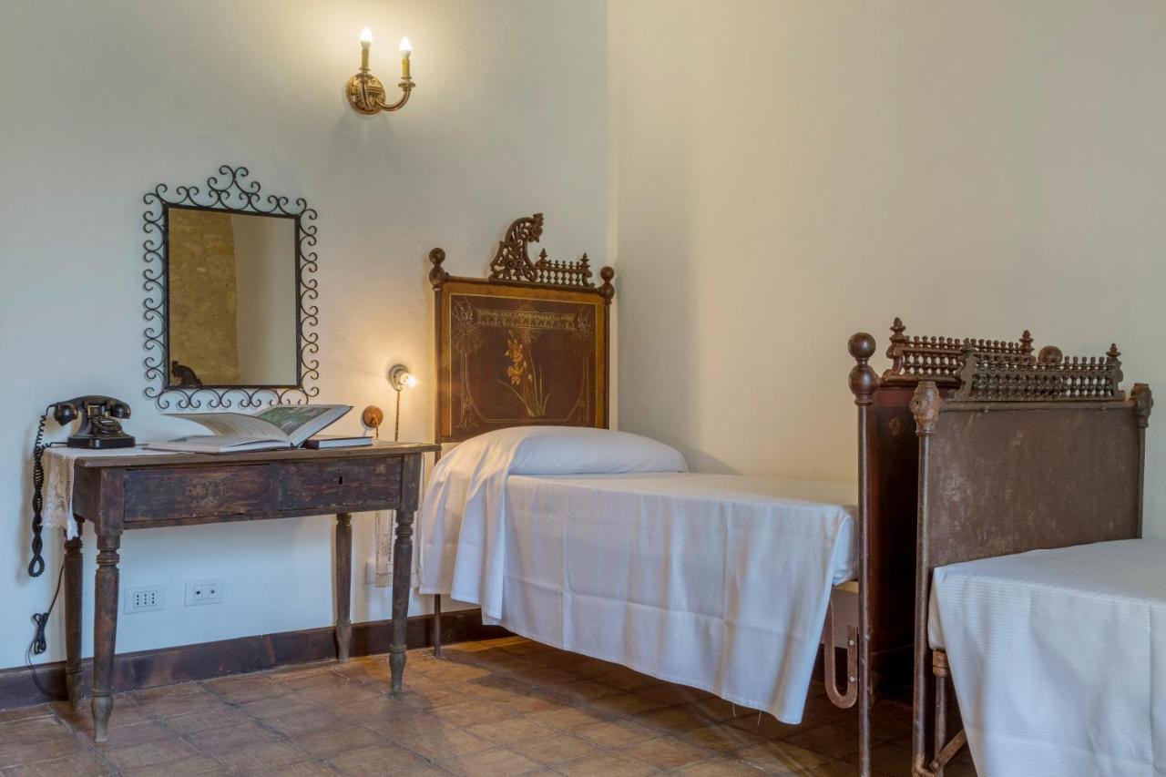 Masseria Fortificata Lo Zafferaneto Buccheri Esterno foto