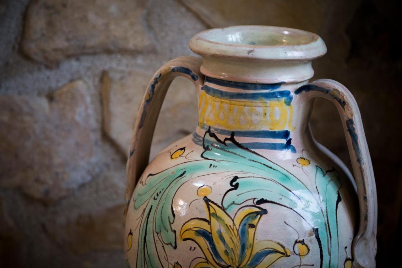 Masseria Fortificata Lo Zafferaneto Buccheri Esterno foto