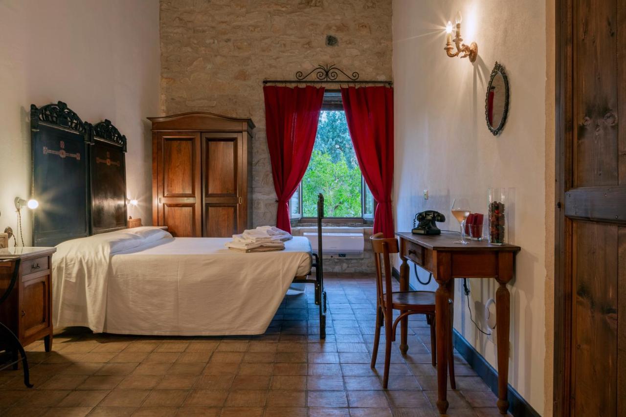 Masseria Fortificata Lo Zafferaneto Buccheri Esterno foto